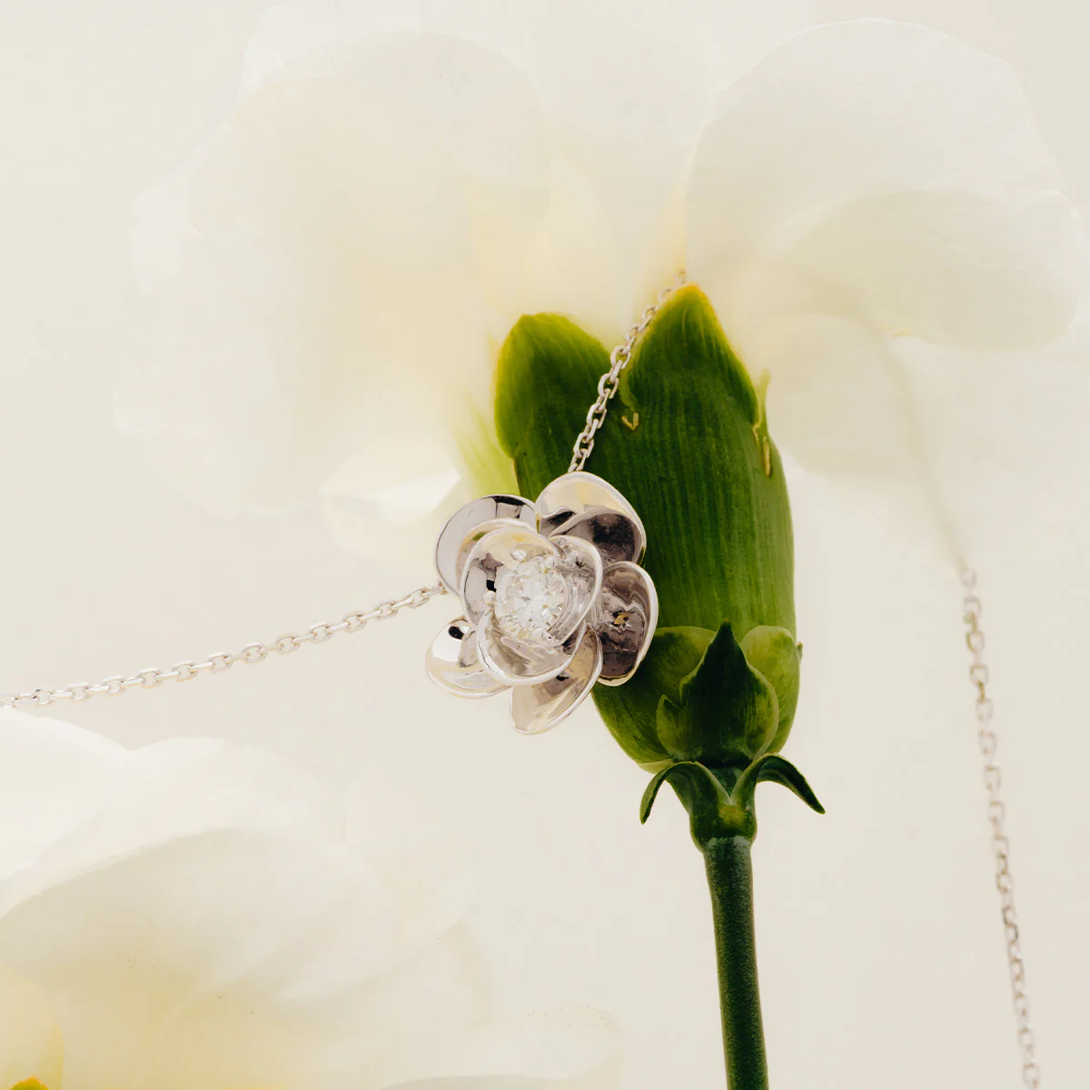 10K White Gold Lab-Grown Diamond Jasmine Pendant Necklace - Image 3