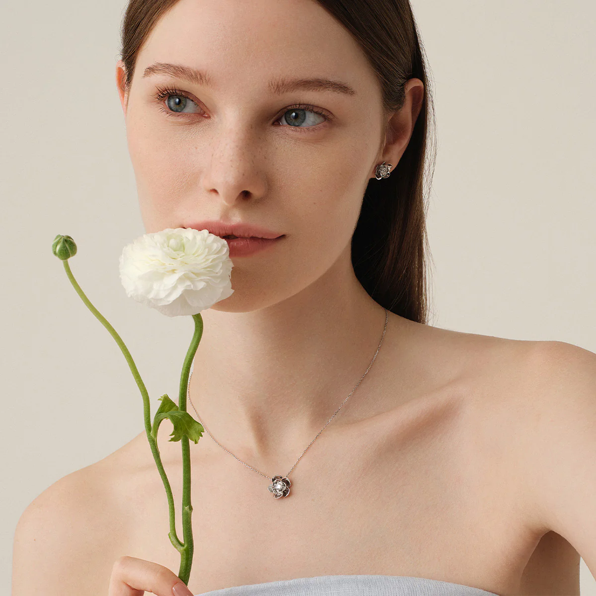 10K White Gold Lab-Grown Diamond Jasmine Stud Earrings - Image 8