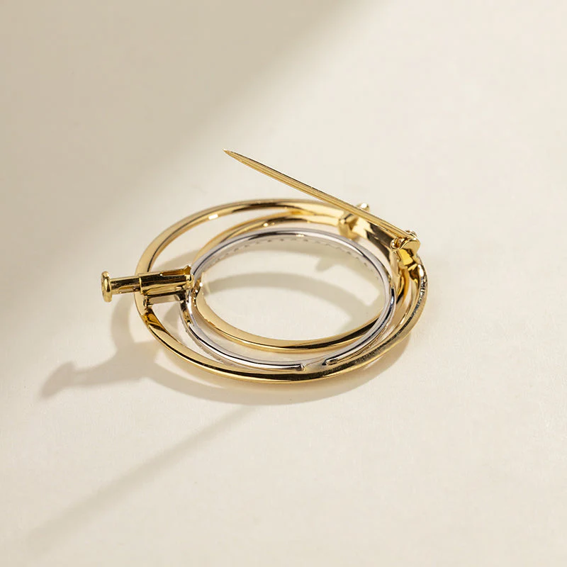 18K Gold Diamond Three-ring Intersecting Brooch - Image 8