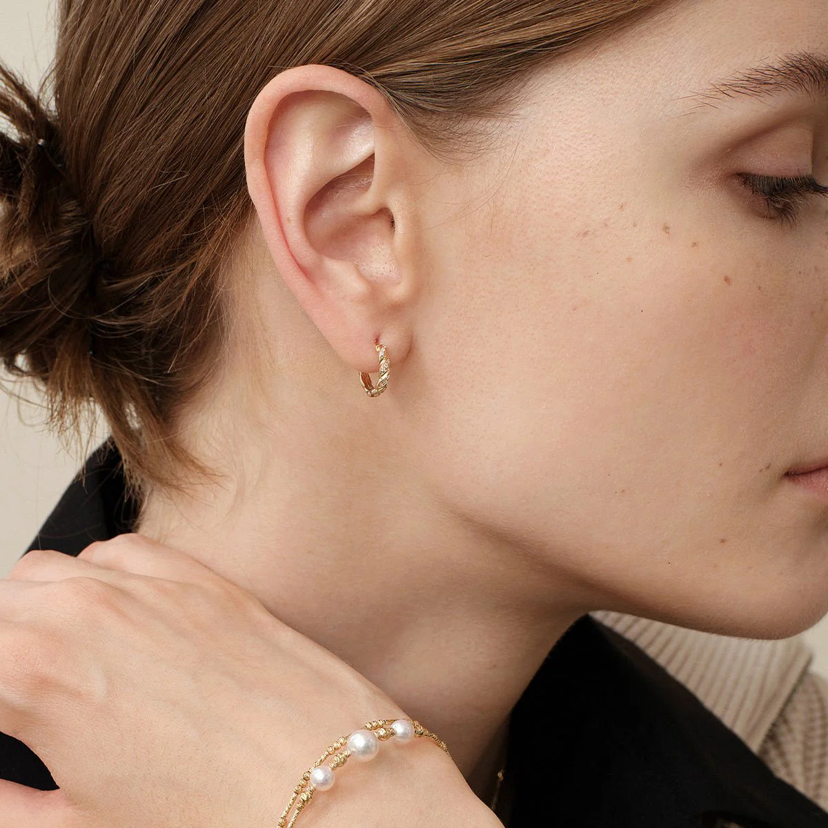 18K Gold Diamond Twist Huggie Hoop Earrings - Image 9