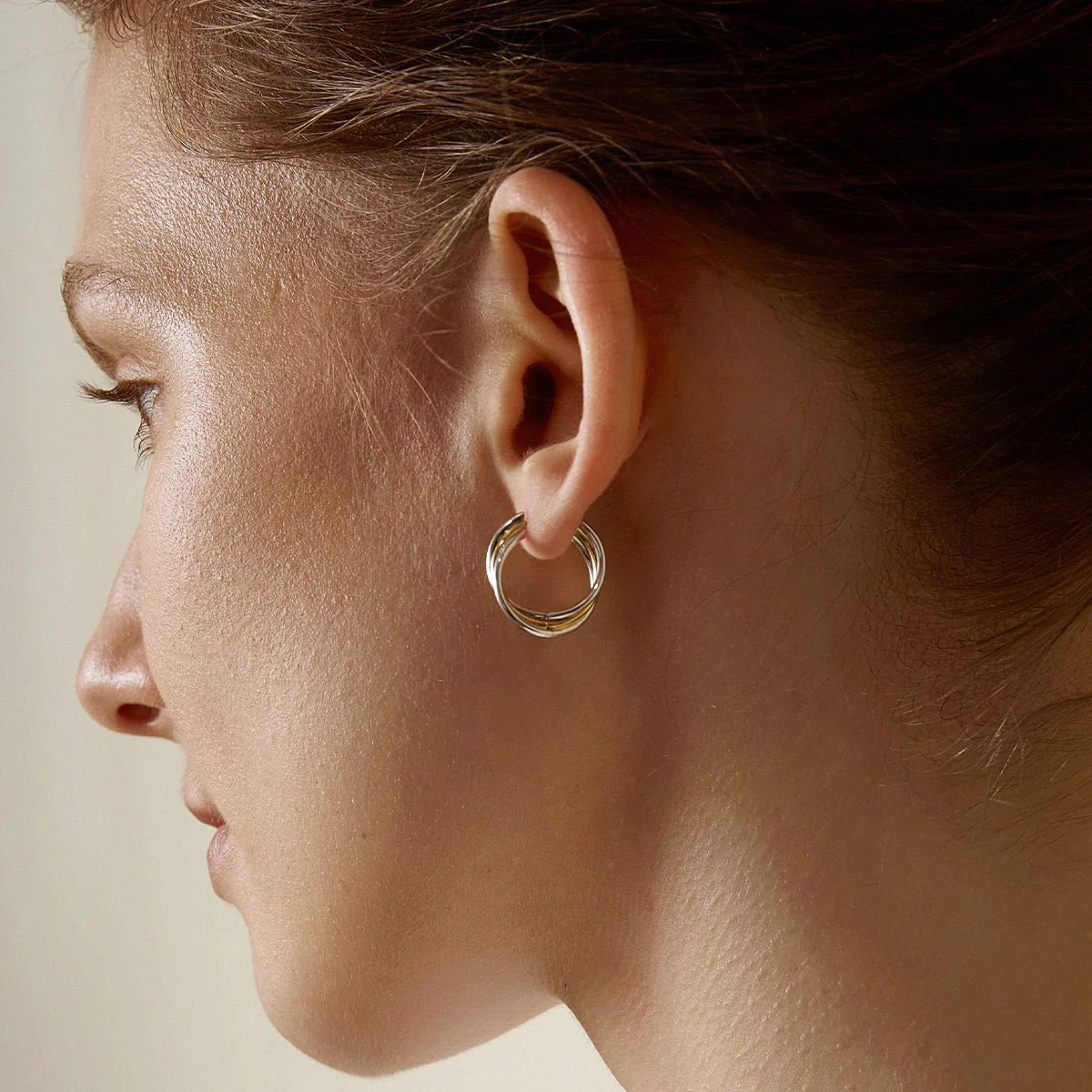 18K Gold Two Tone Stylish Polished Drape Hoop Earrings - Image 6