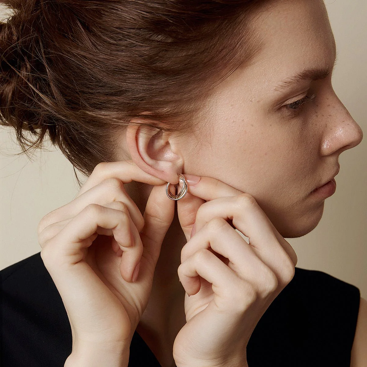 18K Gold Two Tone Stylish Polished Drape Hoop Earrings - Image 8