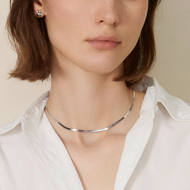 18K Solid Gold Herringbone Necklace - Image 4