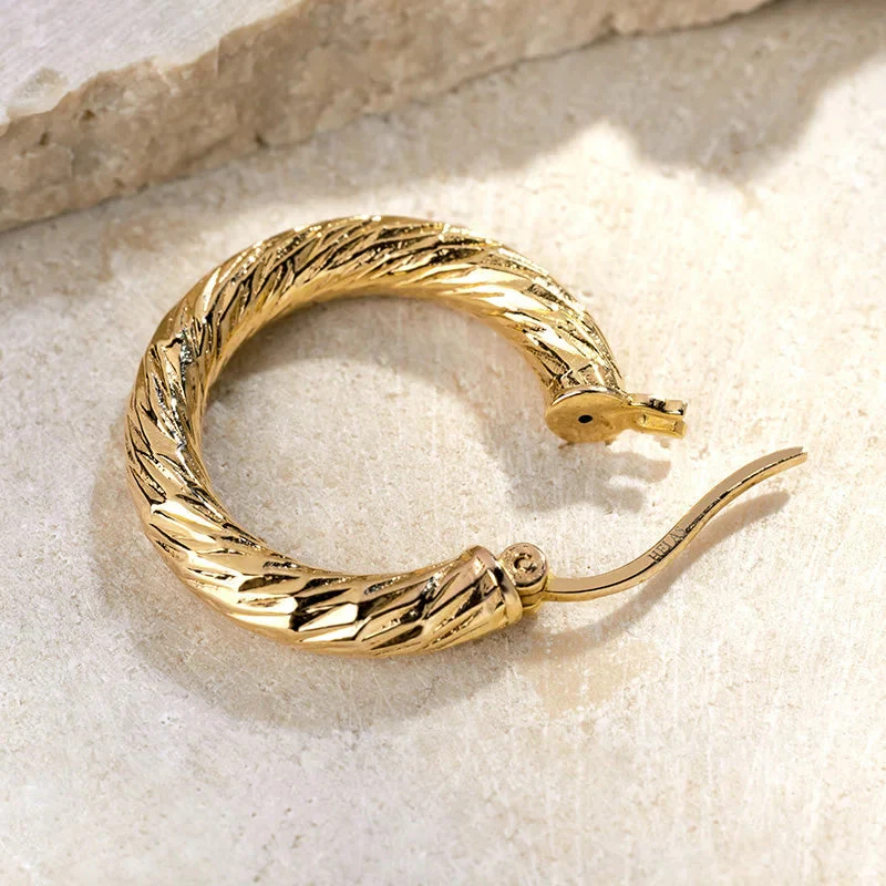 18K Solid Gold Knot Textured Hoop Earrings - Image 4