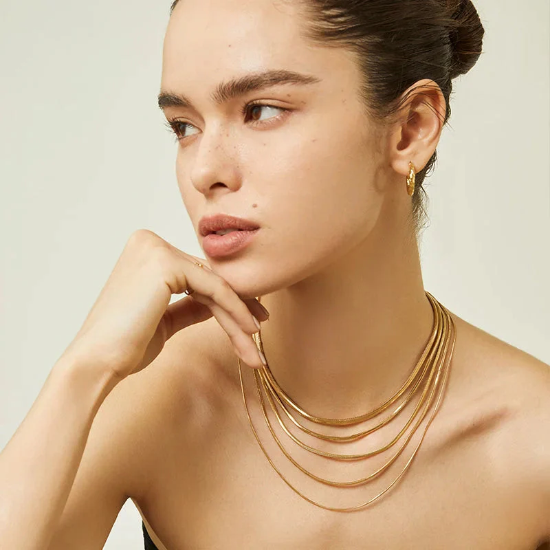 18K Solid Gold Knot Textured Hoop Earrings - Image 6