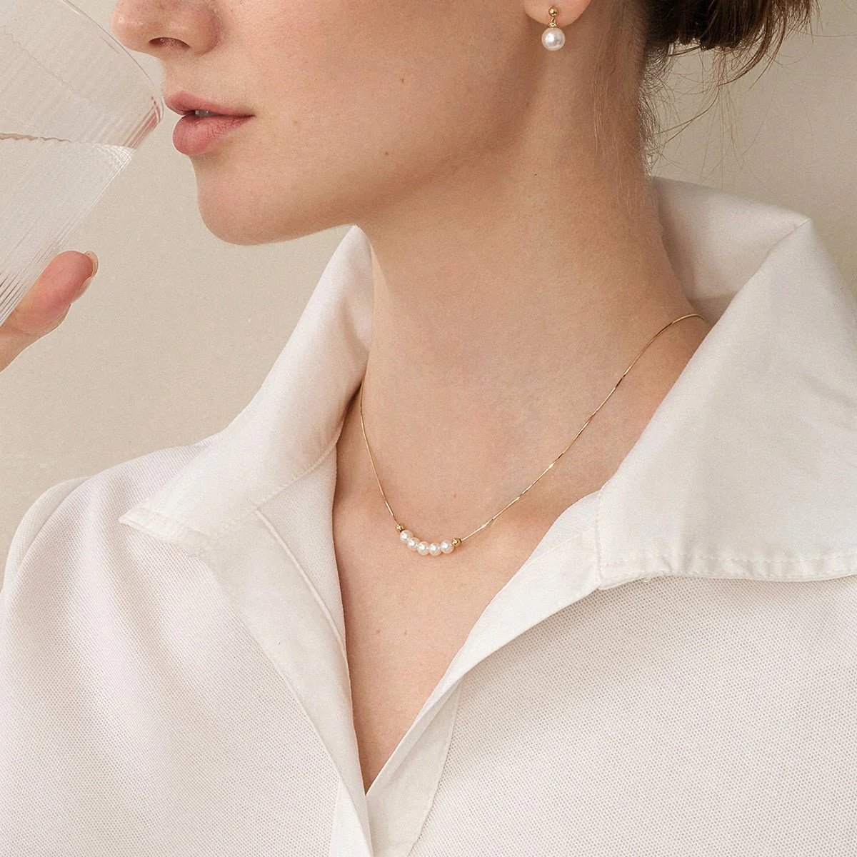 Akoya 18k Yellow Gold Baby's Breath Smile Necklace - Image 11