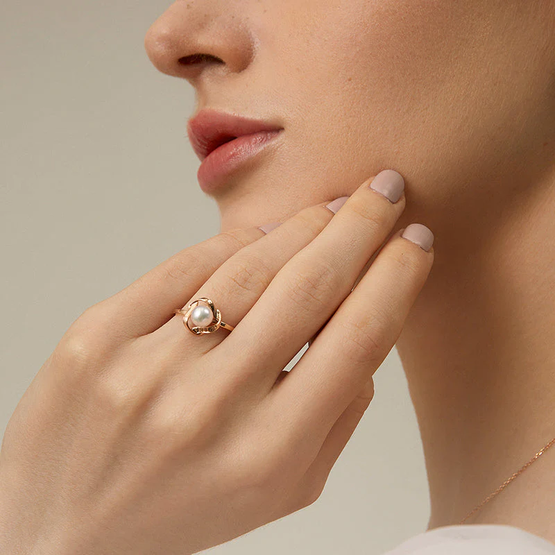 Akoya Pearl 18k Gold Camellia Design Ring - Image 3