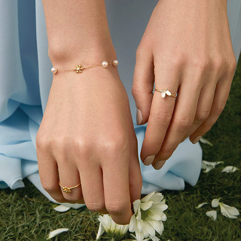 Akoya Pearl 18K Gold Diamond Flower Core Dainty Bracelet - Image 4