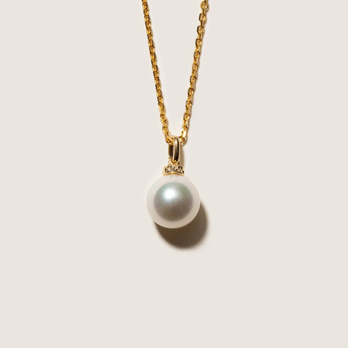 Akoya Pearl 18K Gold Italian Casual Style Pendant Necklace - Image 3