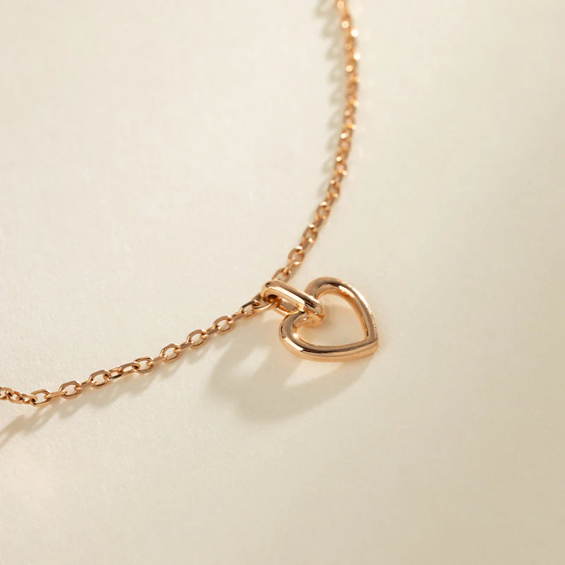 Akoya Pearl 18K Gold Red Heart Bracelet - Image 4