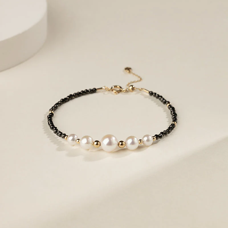 Akoya Saltwater Pearl 18K Gold Black Spinel Smile Bracelet - Image 3