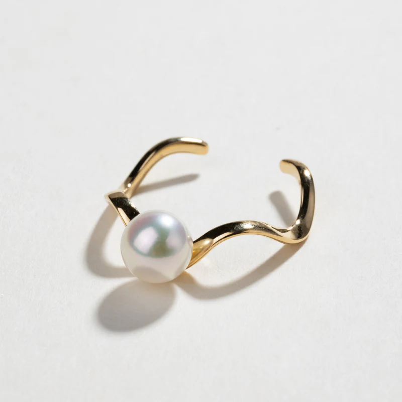Akoya Saltwater Pearl 18K Gold Curve Open Ring - Image 3