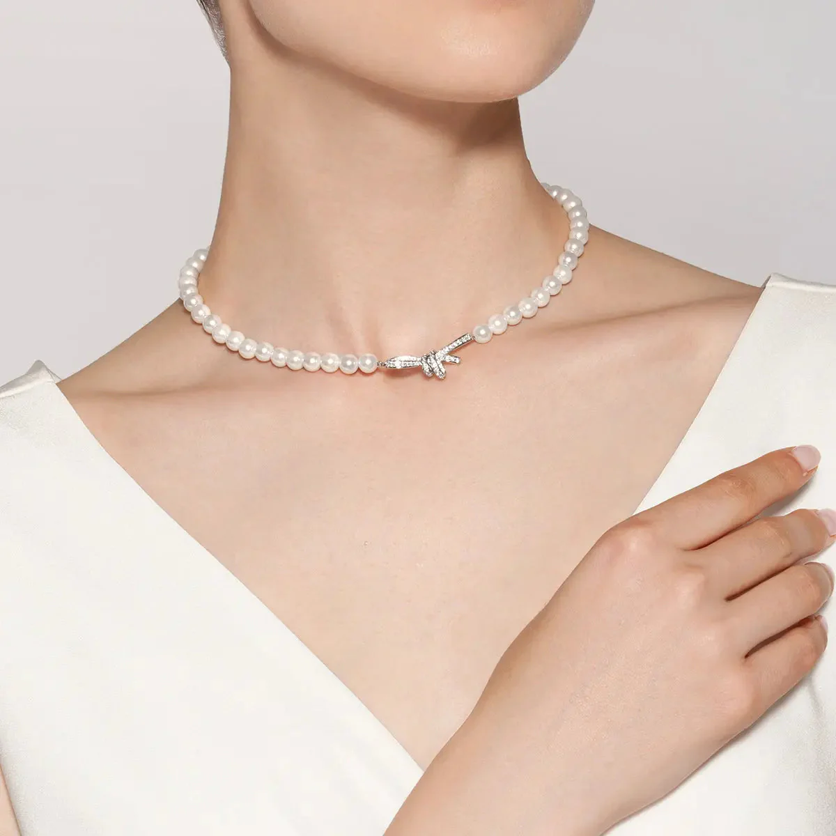 Akoya Pearl 18K White Gold Bowknot Diamond Necklace - Image 3