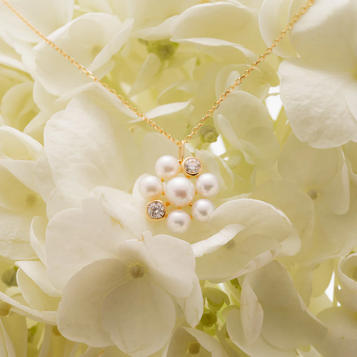 Freshwater Pearl 10K Gold Lab-Grown Diamond Dandelion Pendant Necklace - Image 3