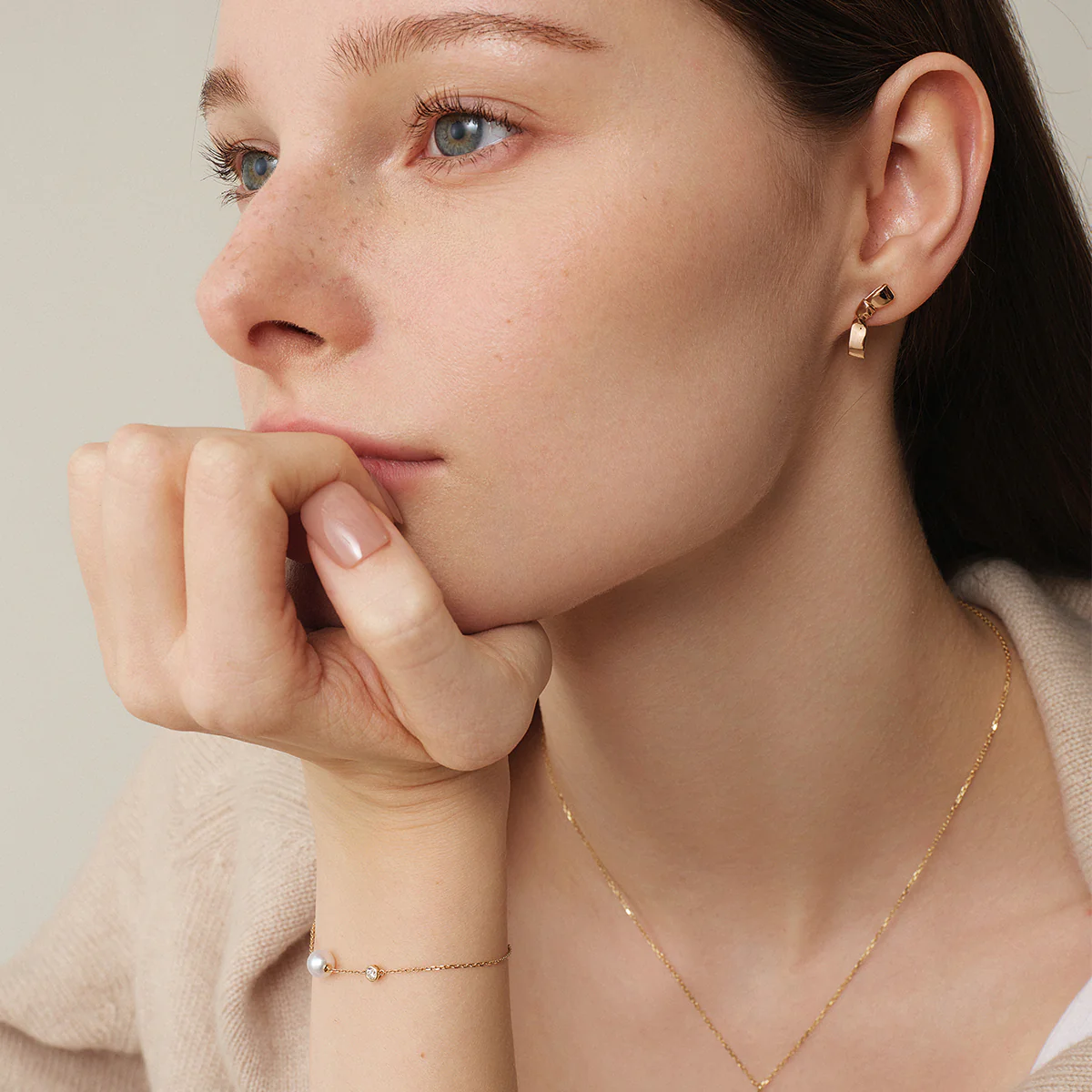 10K Rose Gold Ribbon Design Stud Earrings - Image 7