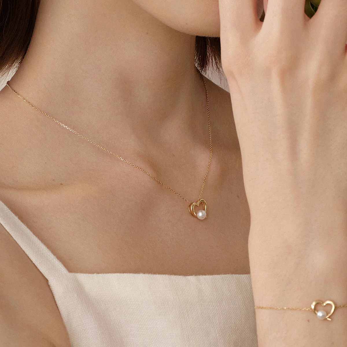 Freshwater Pearl 9K Gold Heart Romance Pendant Necklace - Image 6