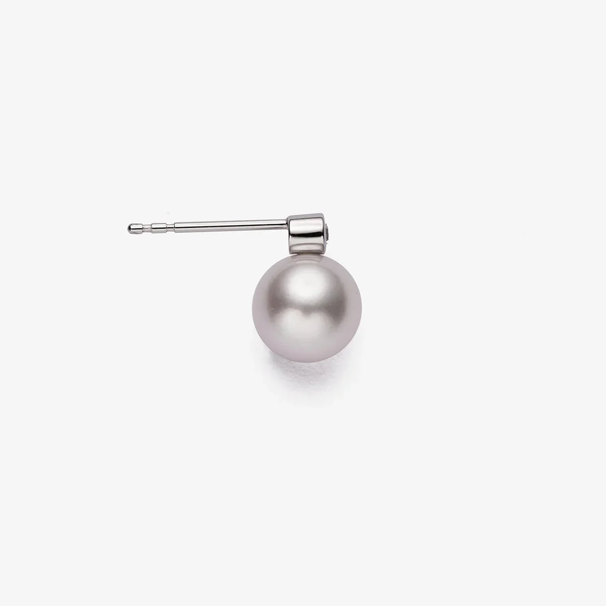 Premier Akoya Pearl 18K Gold with Diamond Stud Earrings - Image 6