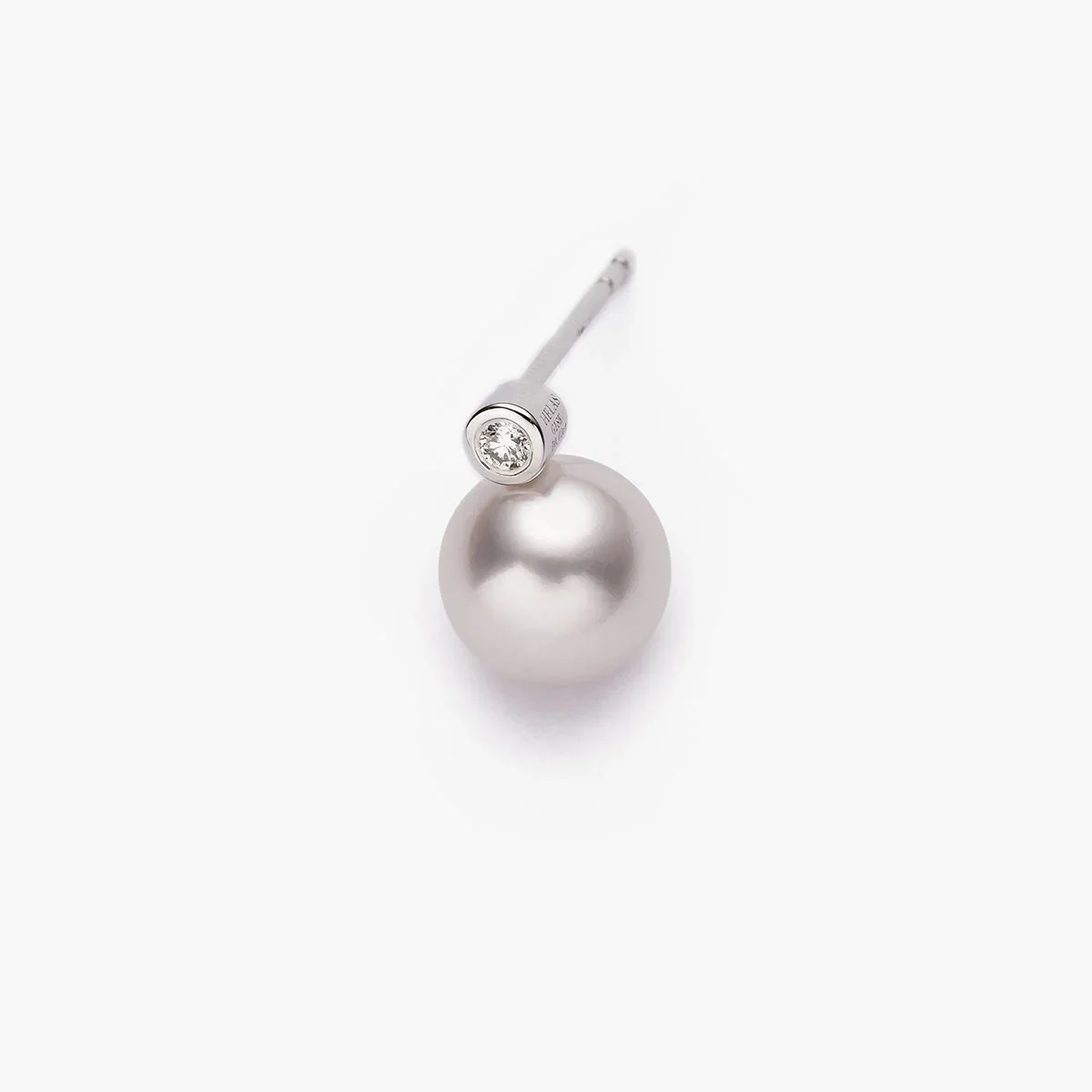 Premier Akoya Pearl 18K Gold with Diamond Stud Earrings - Image 8
