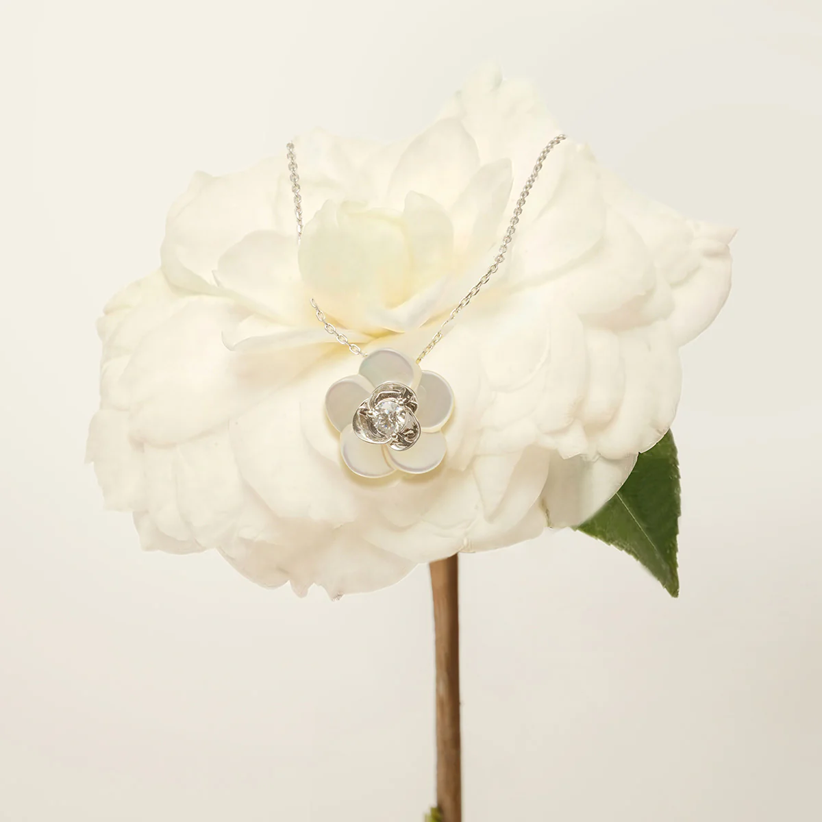 Mother-of-pearl 10K 14K White Gold Lab-Grown Diamond Gardenia Pendant Necklace - Image 3
