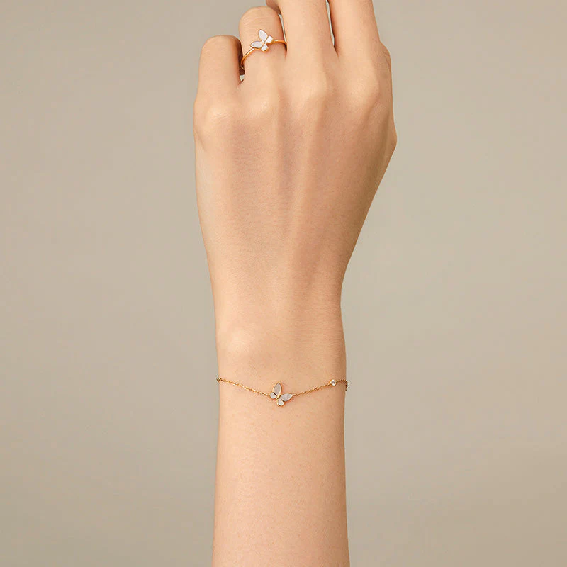 Mother-of-pearl 18K Gold Diamond Whole Butterfly Bracelet - Image 4