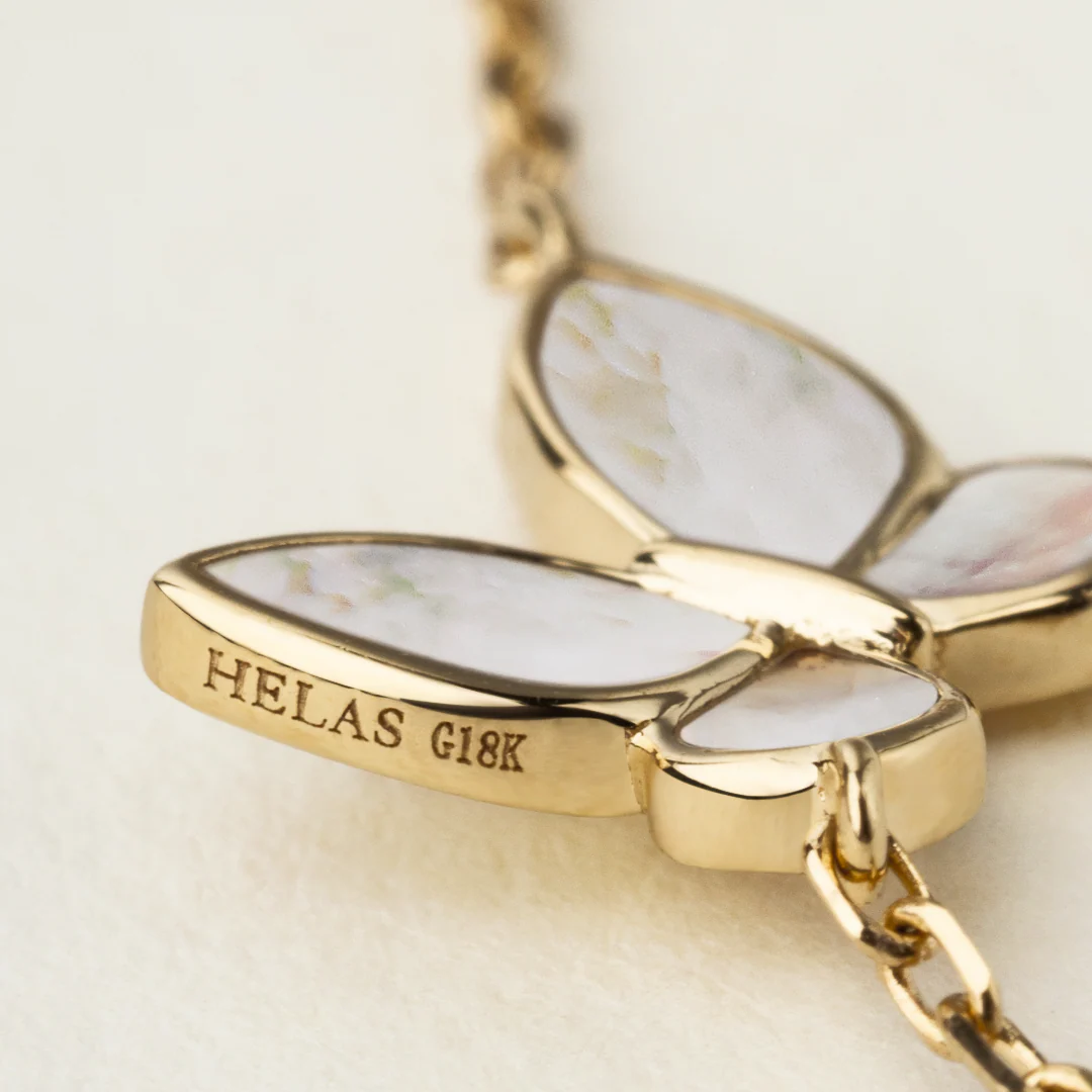 Mother-of-pearl 18K Gold Diamond Whole Butterfly Necklace - Image 3