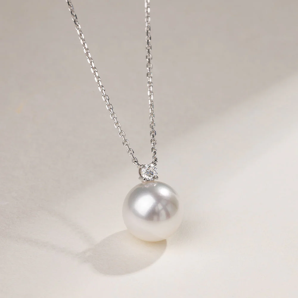 Premier South Sea Pearl 18K Gold Diamond Necklace - Image 4