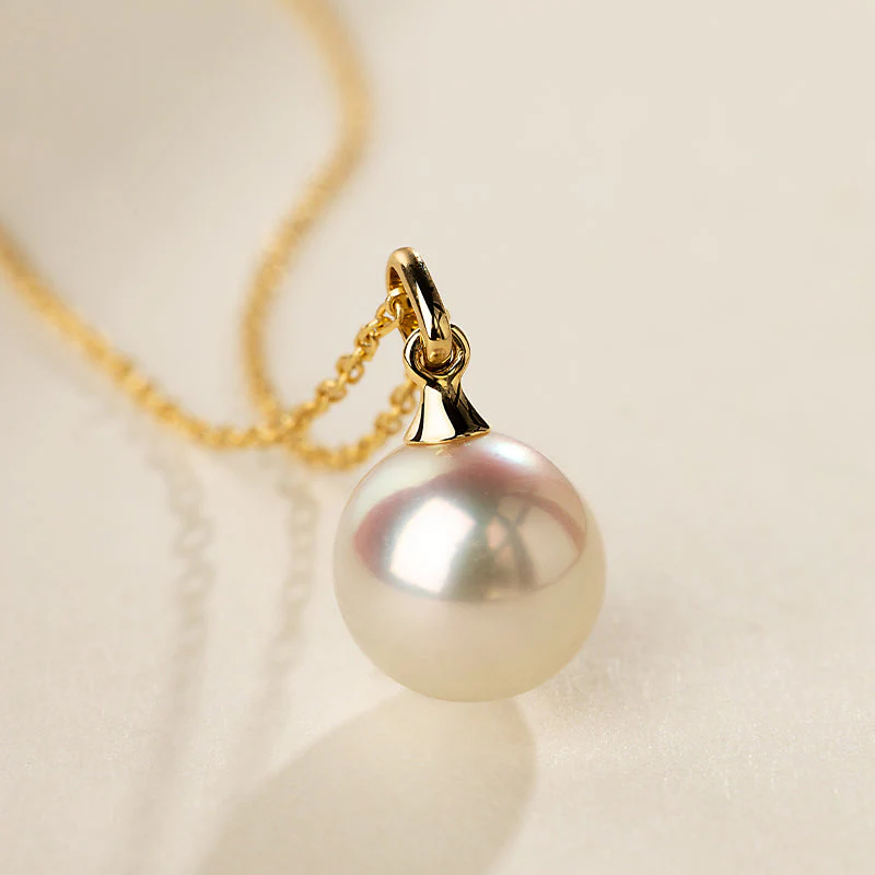 Saltwater Pearl 18K Gold Classic Buckle Pendant Necklace - Image 11