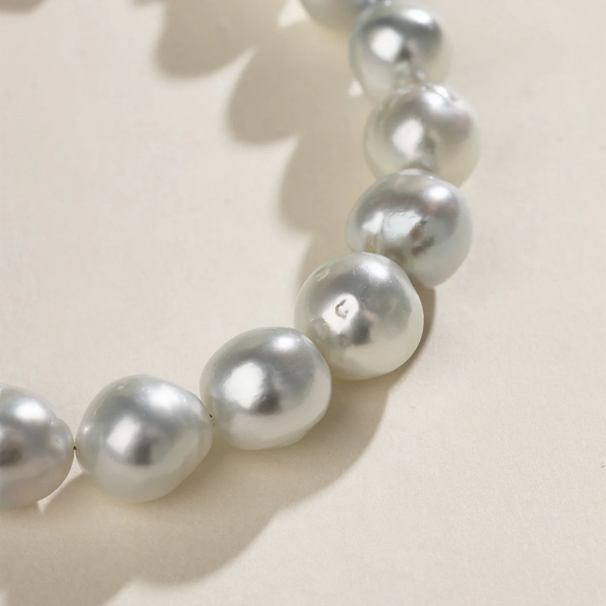 South Sea Pearl 10K White Gold Square Clasp Diamond Elegant Bracelet - Image 3