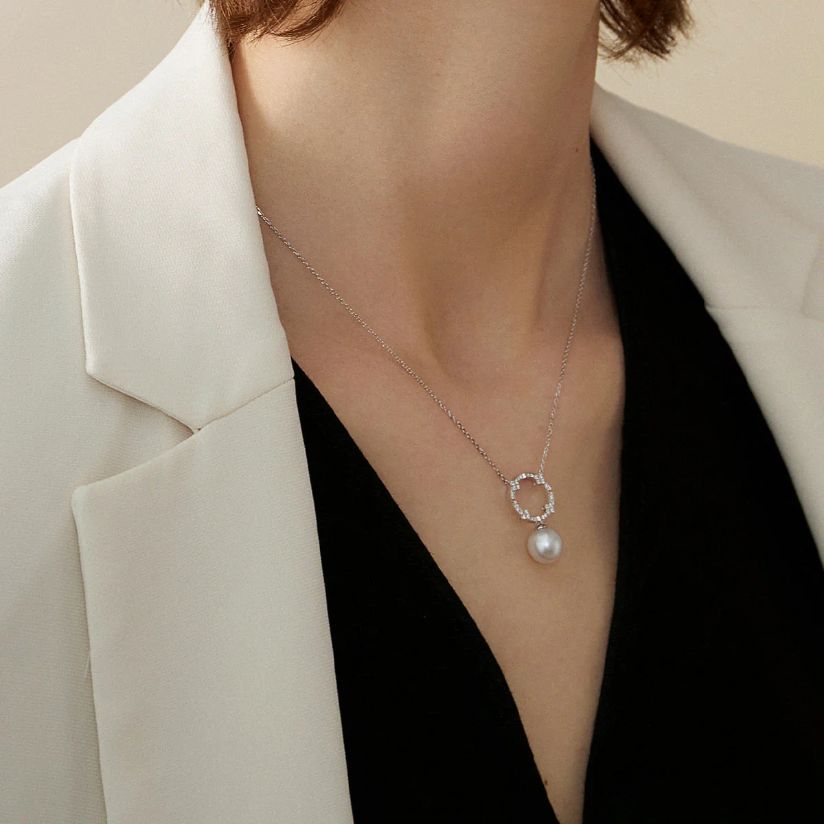 South Sea White Pearl 18K Gold Diamond Overhead Arch Necklace - Image 6