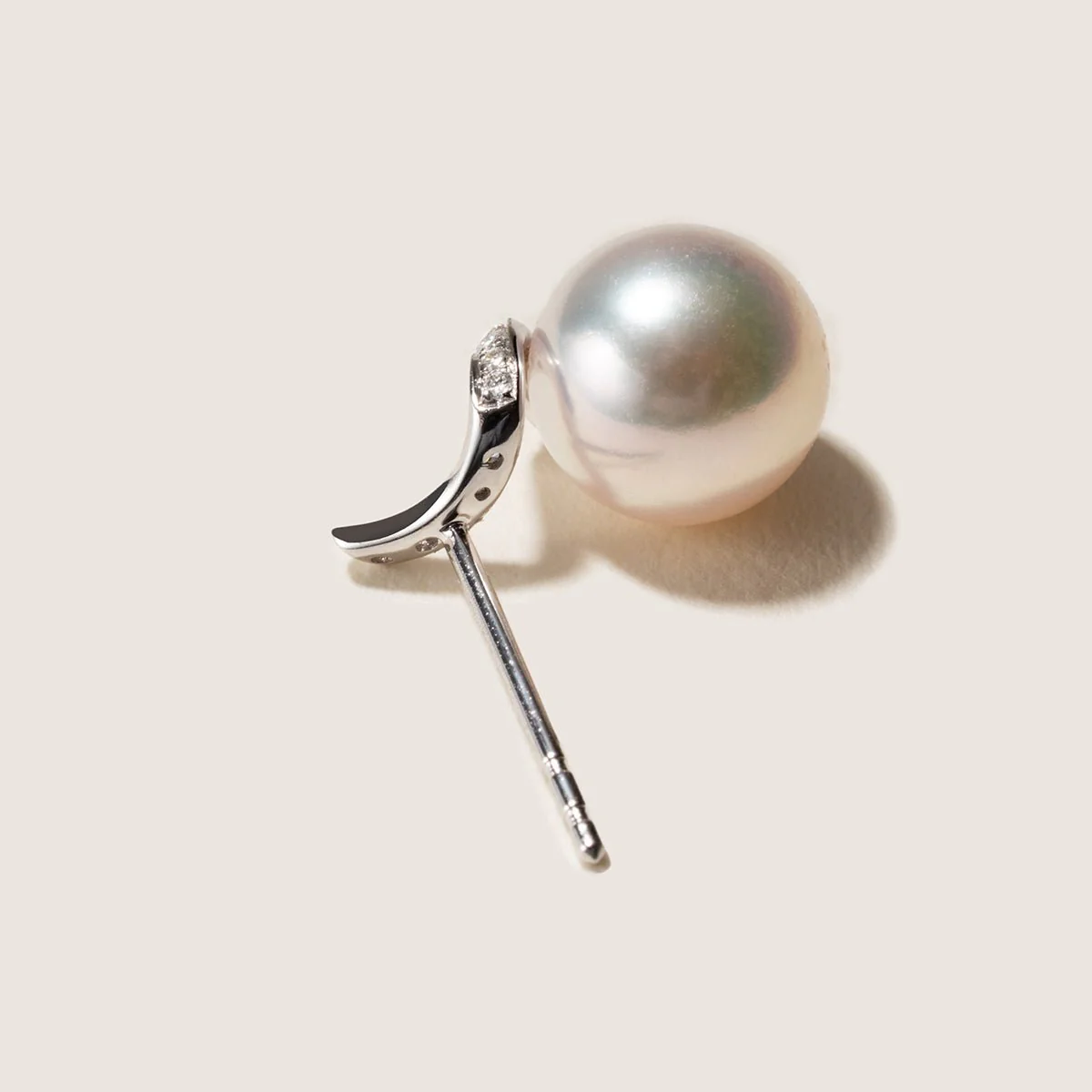 Akoya Pearl 18K White Gold Classic Wave Stud Diamonds Earrings - Image 8
